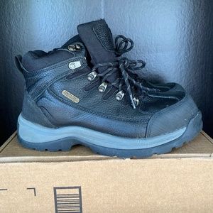 NortiV 8 Hiking Shoes For men.